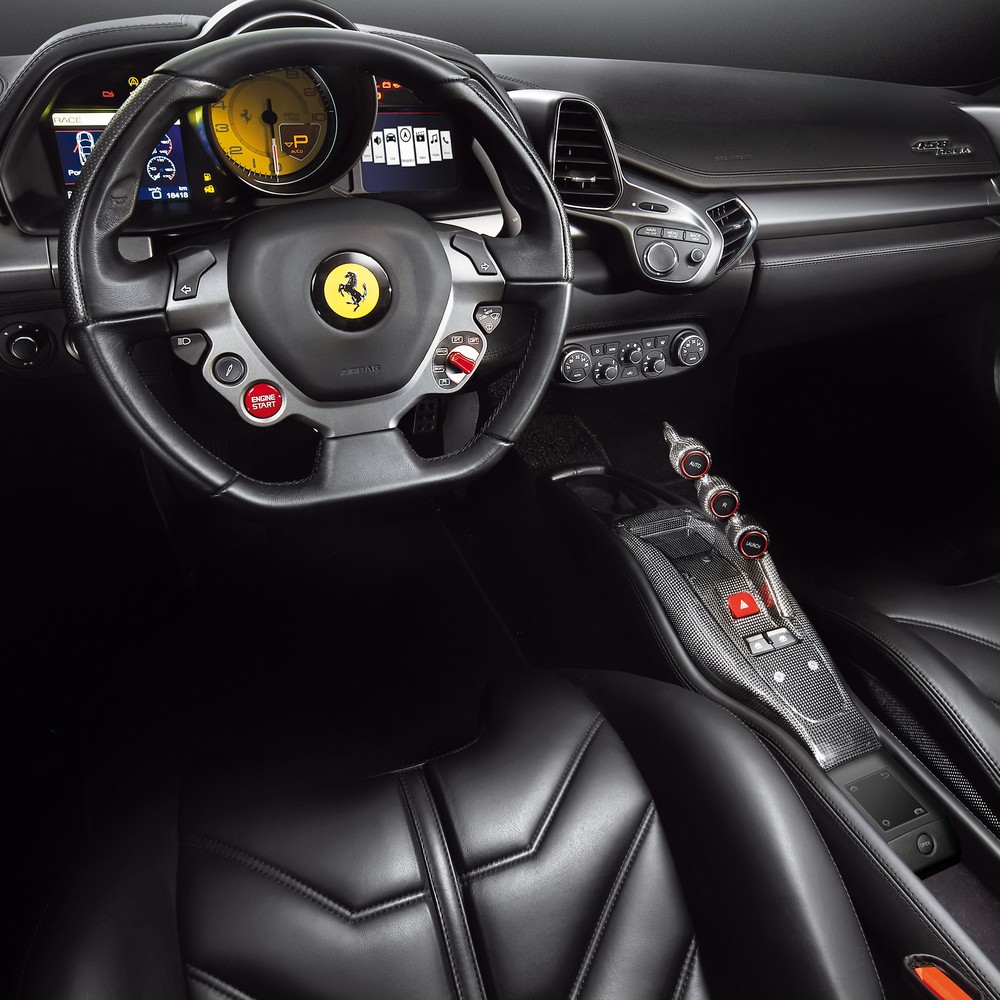 Ferrari 以信息系統(tǒng)集成驅(qū)動極致性能與奢華體驗